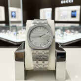 GUCI DIAMOND DIAL QUARTZ METAL STRAP WATCH